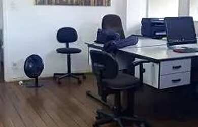 Imagem: O depósito possui 45m² de Área e está localizado em Santo