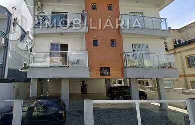 Imagem: O apartamento possui 3 Dormitórios, 1 Banheiro, 1 Vaga na garagem