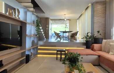 Imagem: A casa em condomínio possui 5 Dormitórios, 5 Banheiros, 2