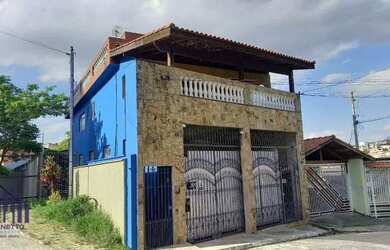 Imagem: A casa possui 3 Dormitórios, 2 Banheiros e 150m² de Área