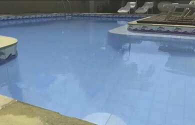 Imagem: BS IMOBILIÁRIA VENDE casa estilo colonial em Camboinhas, distante