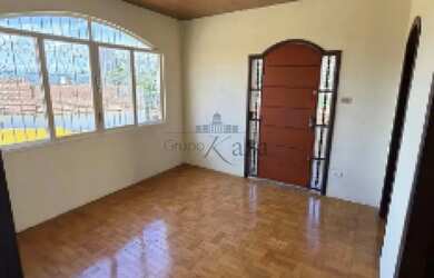 Imagem: A casa possui 2 Dormitórios, 1 Banheiro, 94m² de Área e