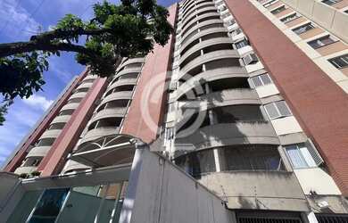 Imagem: O apartamento possui 1 Dormitório, 2 Banheiros, 1 Vaga na garagem