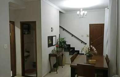 Imagem: A casa possui 5 Dormitórios, 5 Banheiros, 2 Vagas na garagem