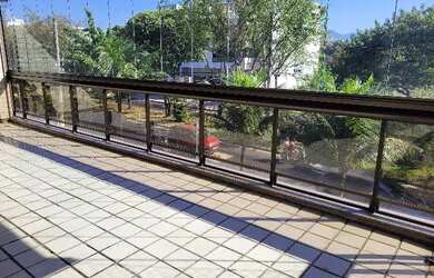 Imagem: O apartamento possui 2 Dormitórios, 3 Banheiros, 2 Vagas na