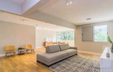 Imagem: O apartamento possui 2 Dormitórios, 2 Banheiros, 2 Vagas na