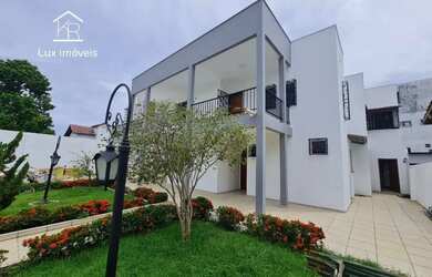 Imagem: Le Village Blanc / 400m2 / 5 quartos / área gourmet e piscina