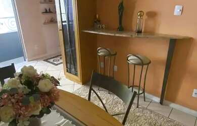 Imagem: O apartamento possui 1 Dormitório, 1 Banheiro, 1 Vaga na garagem