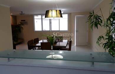 Imagem: A casa em condomínio possui 5 Dormitórios, 5 Banheiros, 3