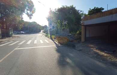 Imagem 14: Terreno em Patamares. 1-0m² de Área