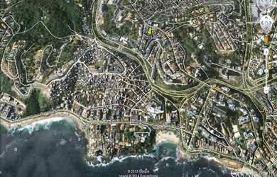 Imagem: O terreno possui 2169m² de Área e está localizado em Federação