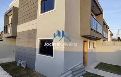 Imagem: A casa possui 3 Dormitórios, 2 Banheiros, 2 Vagas na garagem