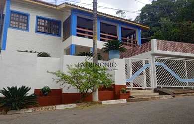 Imagem: A casa em condomínio possui 5 Dormitórios, 2 Banheiros, 2