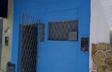 Imagem: A casa possui 2 Dormitórios, 1 Banheiro e está localizado