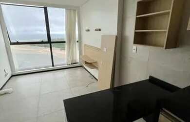 Imagem: O apartamento possui 1 Dormitório, 1 Banheiro, 1 Vaga na garagem