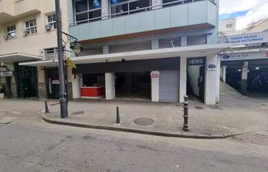 Imagem: O depósito possui 193m² de Área e está localizado em Centro