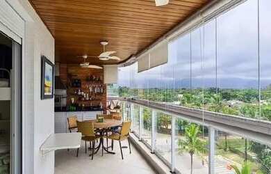 Imagem: O apartamento possui 3 Dormitórios, 1 Banheiro, 2 Vagas na