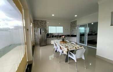 Imagem 10: Venda Casa com 230,00 metroQuadrado, 3 dormitório s , 2 vaga s . Swiss...