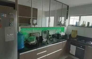 Imagem: A casa possui 3 Dormitórios, 2 Banheiros, 2 Vagas na garagem