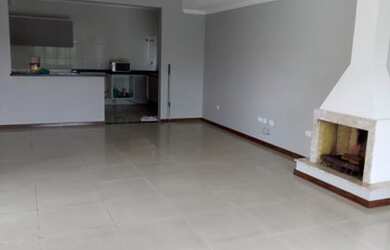 Imagem 3: Casa a venda na Granja Viana cond Golf Village