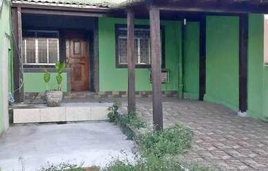 Imagem: A casa possui 2 Dormitórios, 1 Banheiro, 1 Vaga na garagem