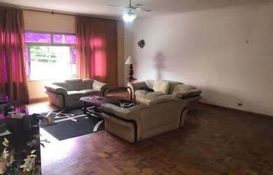 Imagem: A casa possui 3 Dormitórios, 4 Banheiros, 280m² de Área e