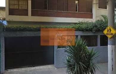 Imagem: A casa possui 4 Dormitórios, 2 Banheiros, 2 Vagas na garagem