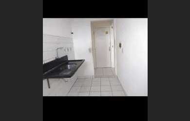 Imagem: O apartamento possui 2 Dormitórios, 1 Banheiro, 2 Vagas na