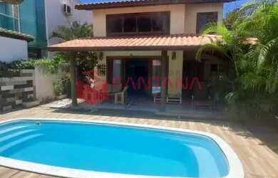 Imagem: A casa em condomínio possui 4 Dormitórios, 1 Banheiro, 250m²