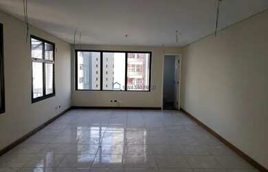 Imagem: O depósito possui 1 Vaga na garagem, 41m² de Área e está