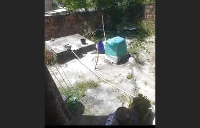 Imagem: A casa possui 2 Dormitórios, 1 Banheiro, 1 Vaga na garagem