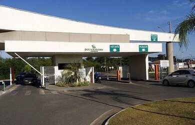 Imagem: A casa em condomínio possui 2 Dormitórios, 2 Banheiros, 2