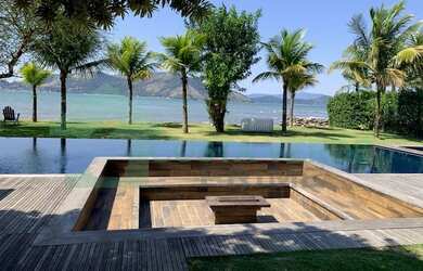 Imagem 2: Magnífica Residência em Frente ao Mar no Portobello