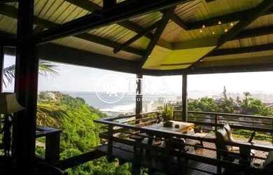 Imagem: A casa em condomínio possui 3 Dormitórios, 5 Banheiros, 2