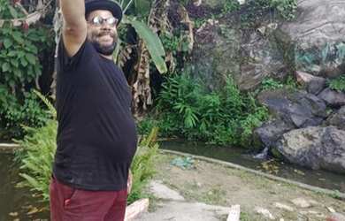 Imagem: A casa possui 3 Dormitórios, 1 Banheiro, 2 Vagas na garagem