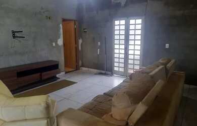 Imagem: A casa em condomínio possui 2 Dormitórios e está localizado