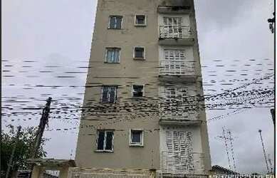 Imagem: O apartamento possui 3 Dormitórios, 1 Banheiro, 1 Vaga na garagem
