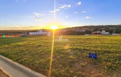 Imagem: O terreno possui 257m² de Área e está localizado em Jardins