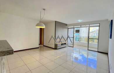 Imagem: O apartamento possui 4 Dormitórios, 2 Banheiros, 2 Vagas na