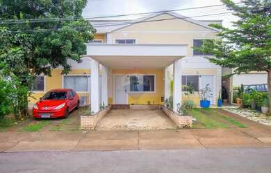 Imagem: A casa possui 2 Dormitórios, 1 Banheiro e 179m² de Área e