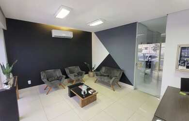 Imagem: O depósito possui 2 Vagas na garagem, 250m² de Área e está