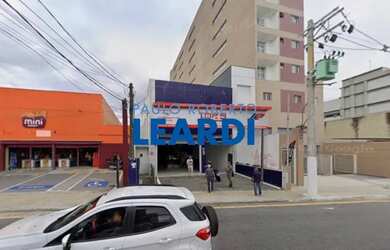 Imagem: O depósito possui 1 Vaga na garagem e 40m² de Área e está