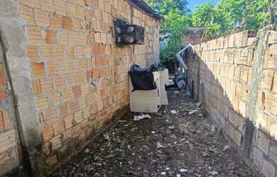 Imagem: A casa possui 2 Dormitórios, 2 Banheiros, 205m² de Área e