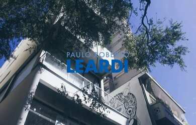 Imagem: O depósito possui 1 Vaga na garagem e 47m² de Área e está