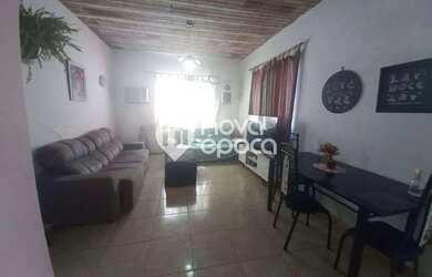 Imagem: A casa possui 4 Dormitórios, 4 Banheiros, 5 Vagas na garagem