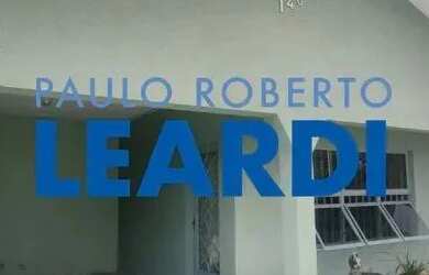 Imagem: A casa possui 3 Dormitórios, 2 Banheiros, 4 Vagas na garagem
