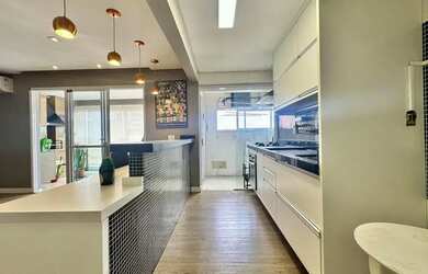 Imagem: O apartamento possui 3 Dormitórios, 2 Banheiros, 2 Vagas na