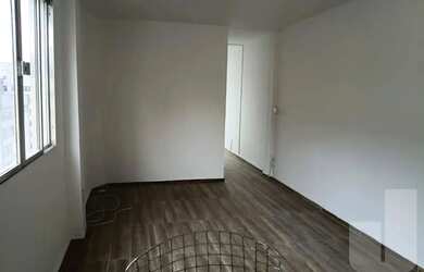 Imagem: O depósito à venda possui e está localizado em Consolação