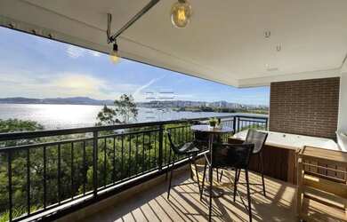 Imagem: O apartamento possui 3 Dormitórios, 4 Banheiros, 3 Vagas na