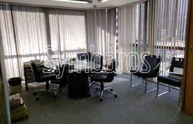 Imagem: O depósito possui 1 Vaga na garagem e 109m² de Área e está